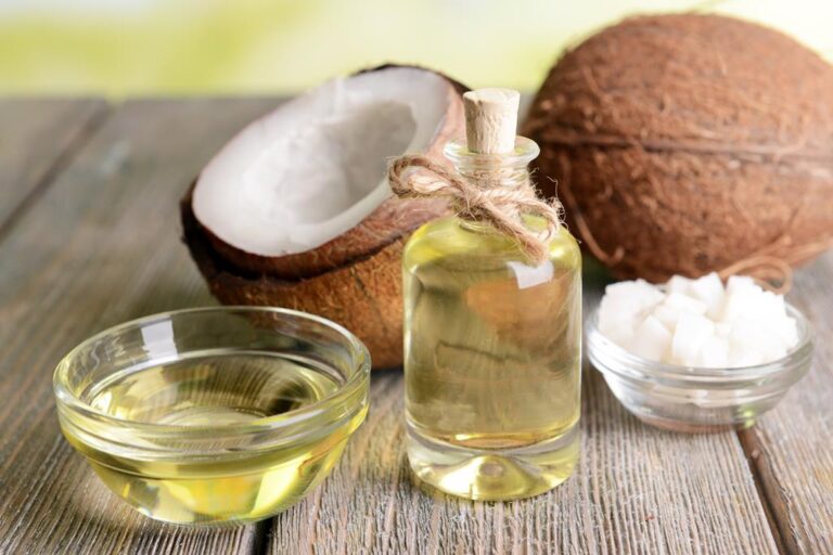 Óleo de coco: 8 benefícios para a saúde
